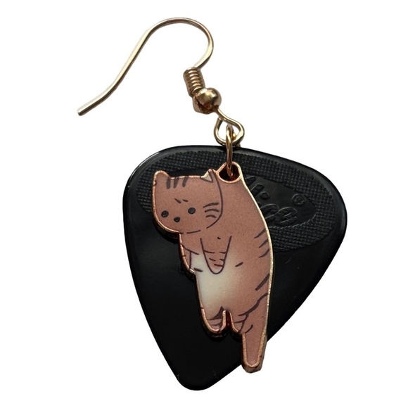 Hand Crafted Earrings Repurposed Black Alice Nylon Guitar Picks Tabby Cat - Picture 3 of 8